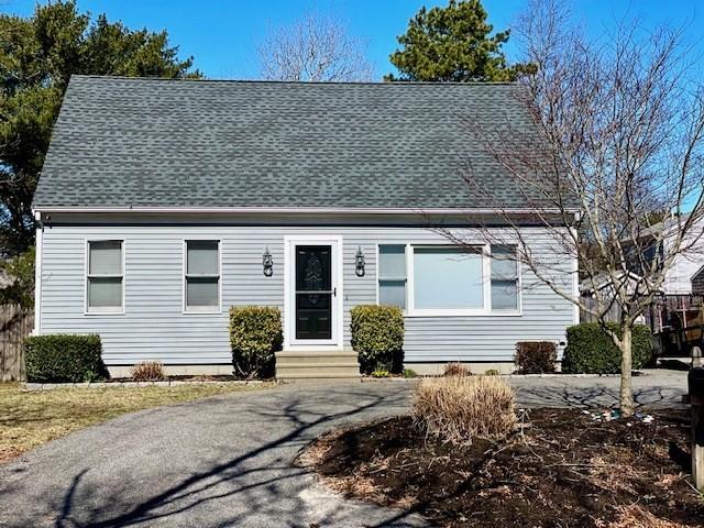 Ovington Dr, East Falmouth, MA 02536