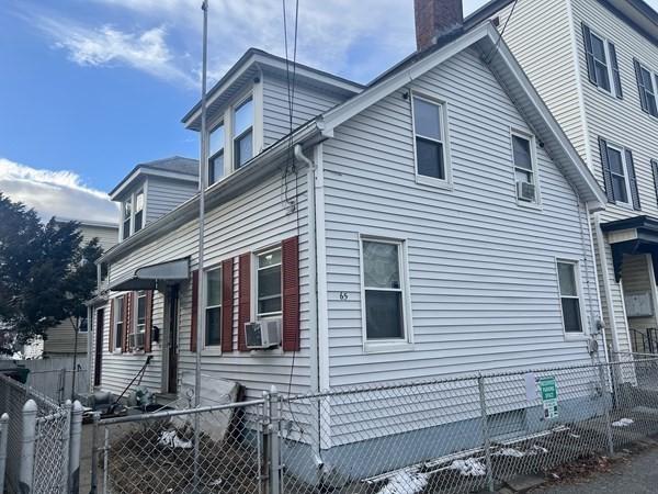 Chapel St, Lowell, MA 01852