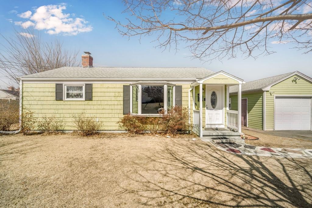 Loretta St, Springfield, MA 01118