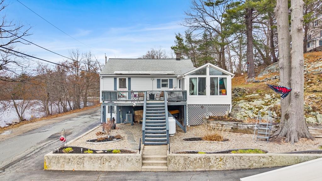 Sweetwater St, Saugus, MA 01906