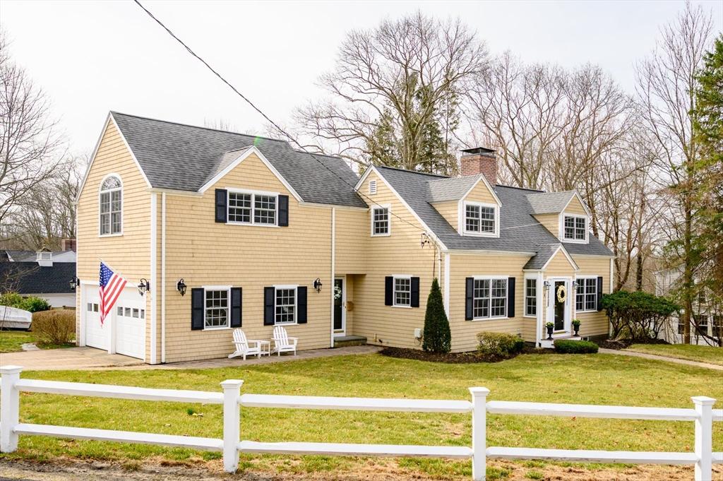 Bayberry Ln, Cohasset, MA 02025