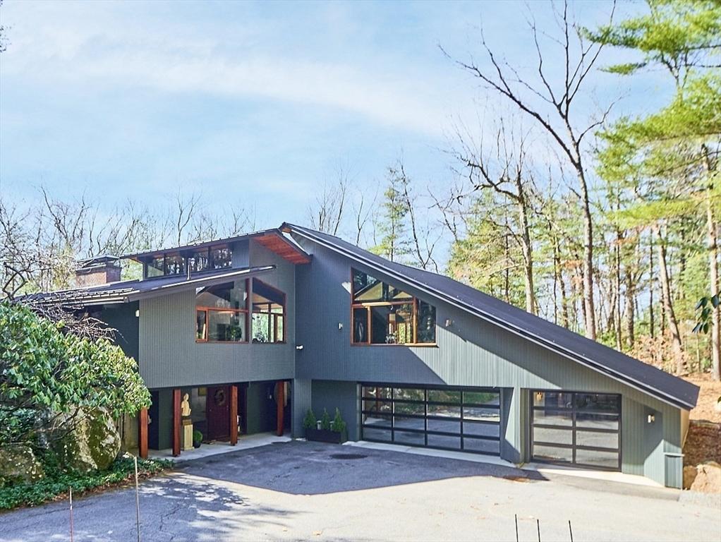 Stonehedge Rd, Lincoln, MA 01773