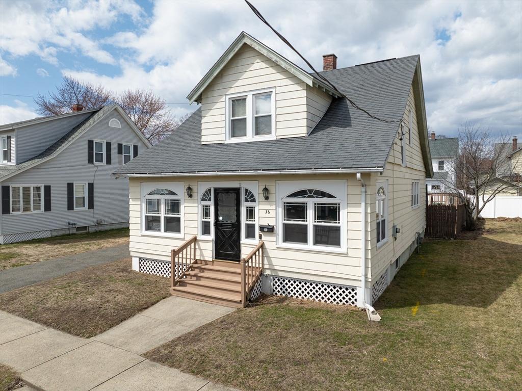 Davenport St, Chicopee, MA 01013
