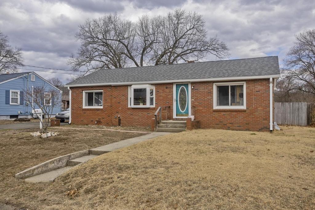 Bourbeau St, Chicopee, MA 01020