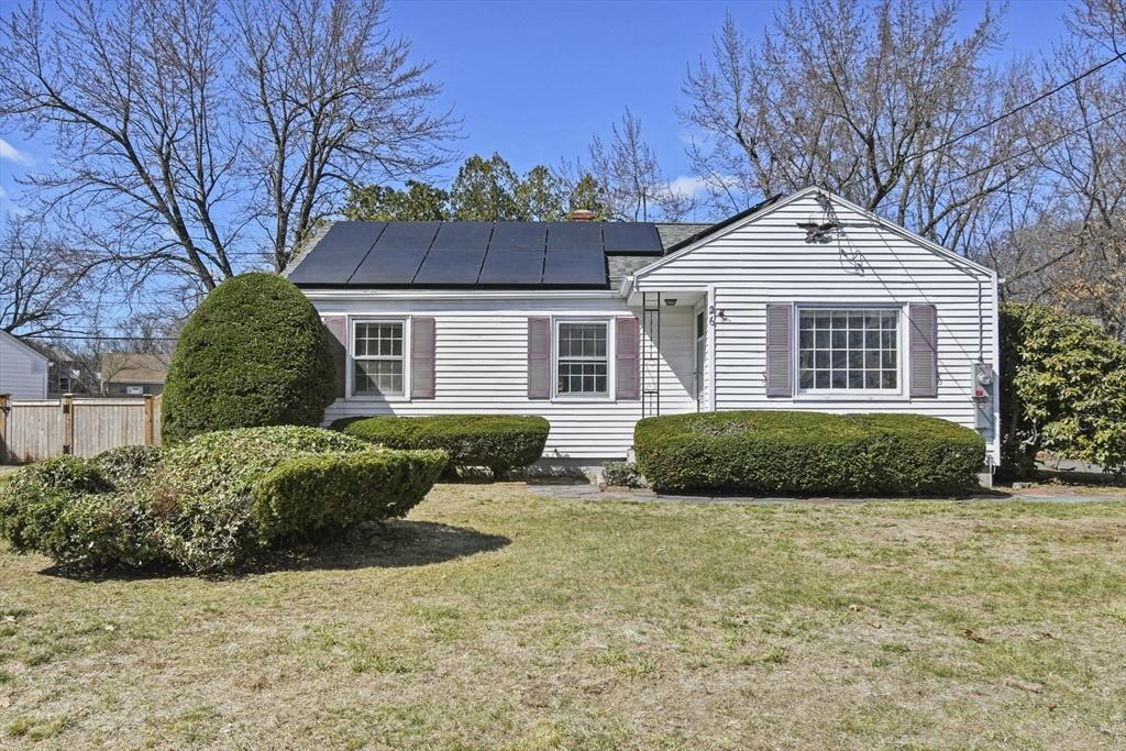 Duggan Cir, Springfield, MA 01119