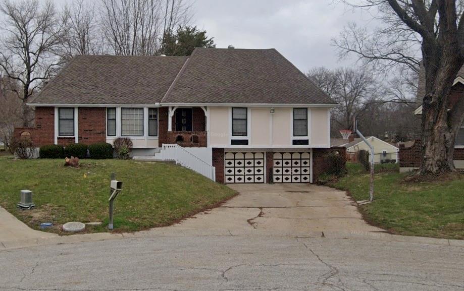 E 81st St, Raytown, MO 64138