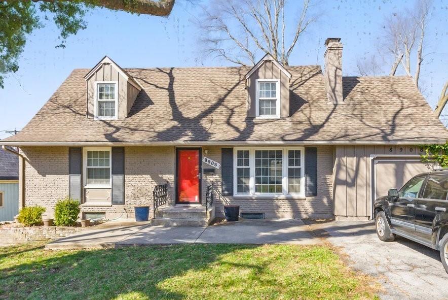 Holly St, Kansas City, MO 64114