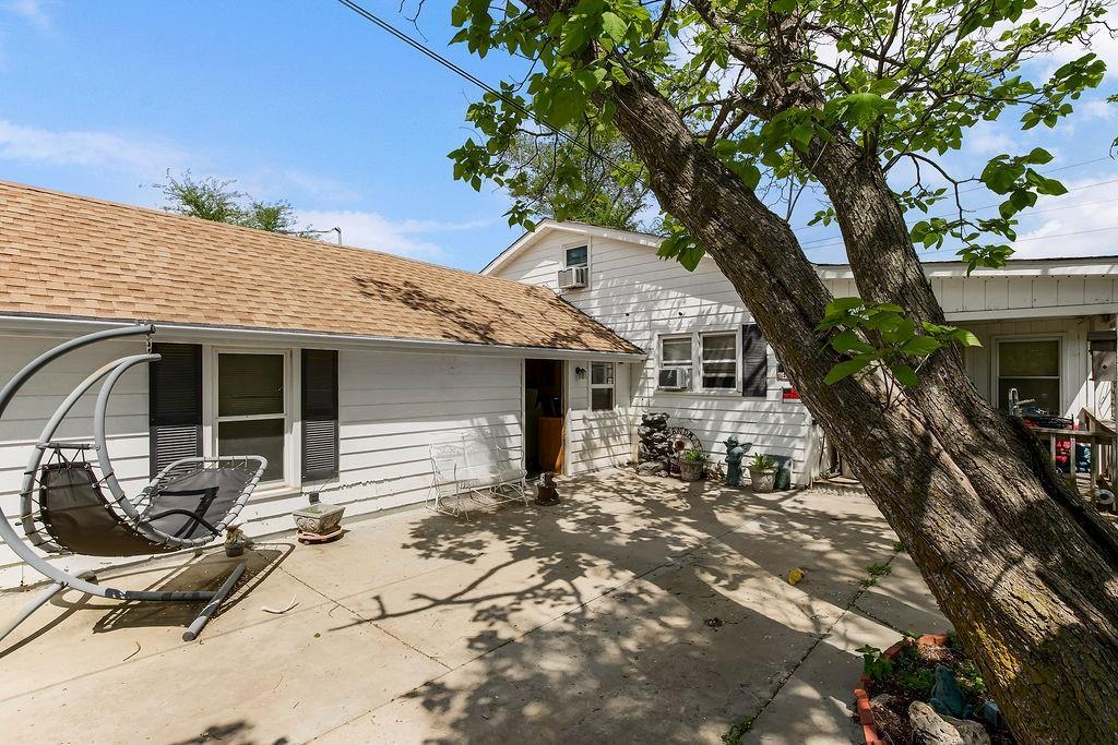 E Hudson Rd, Oak Grove, MO 64075