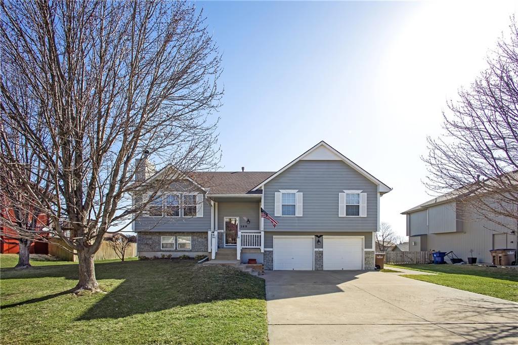 N Franklin St, Raymore, MO 64083