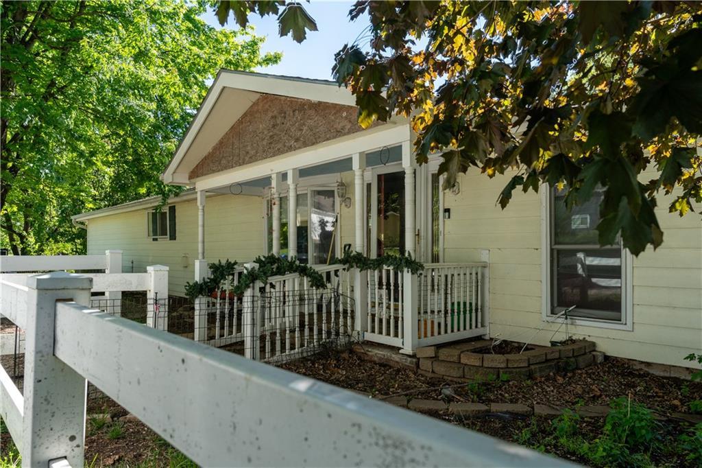 Maple St, Eudora, KS 66025