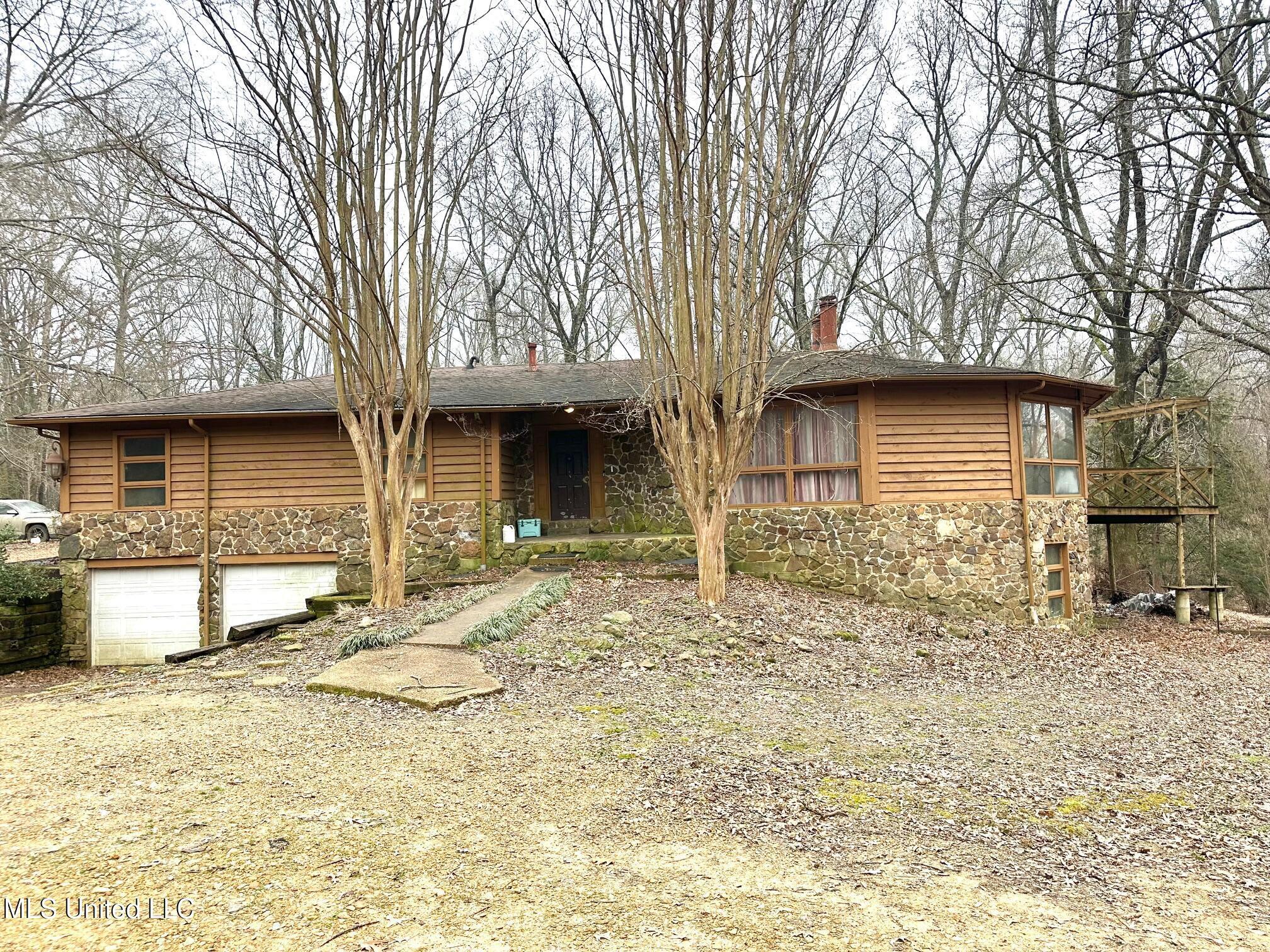 Christian College Rd, Senatobia, MS 38668