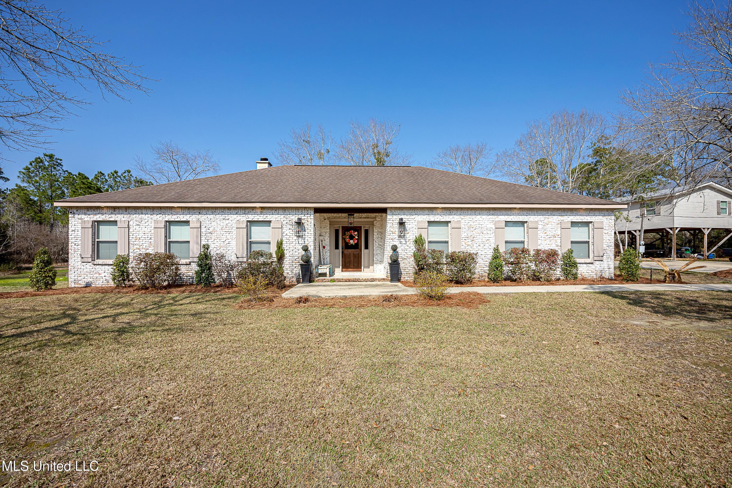 Saracennia Rd, Moss Point, MS 39562