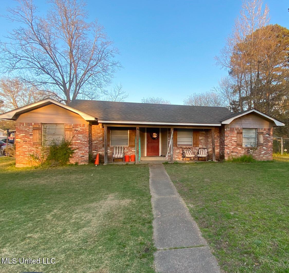 Belaire Dr, Pearl, MS 39208