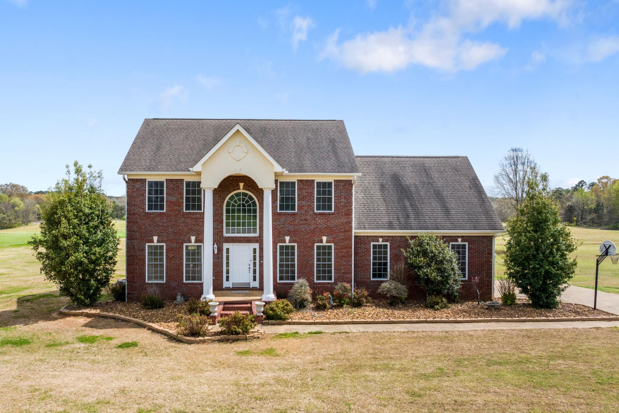 Crazy Doe Rd, Lexington, TN 38351