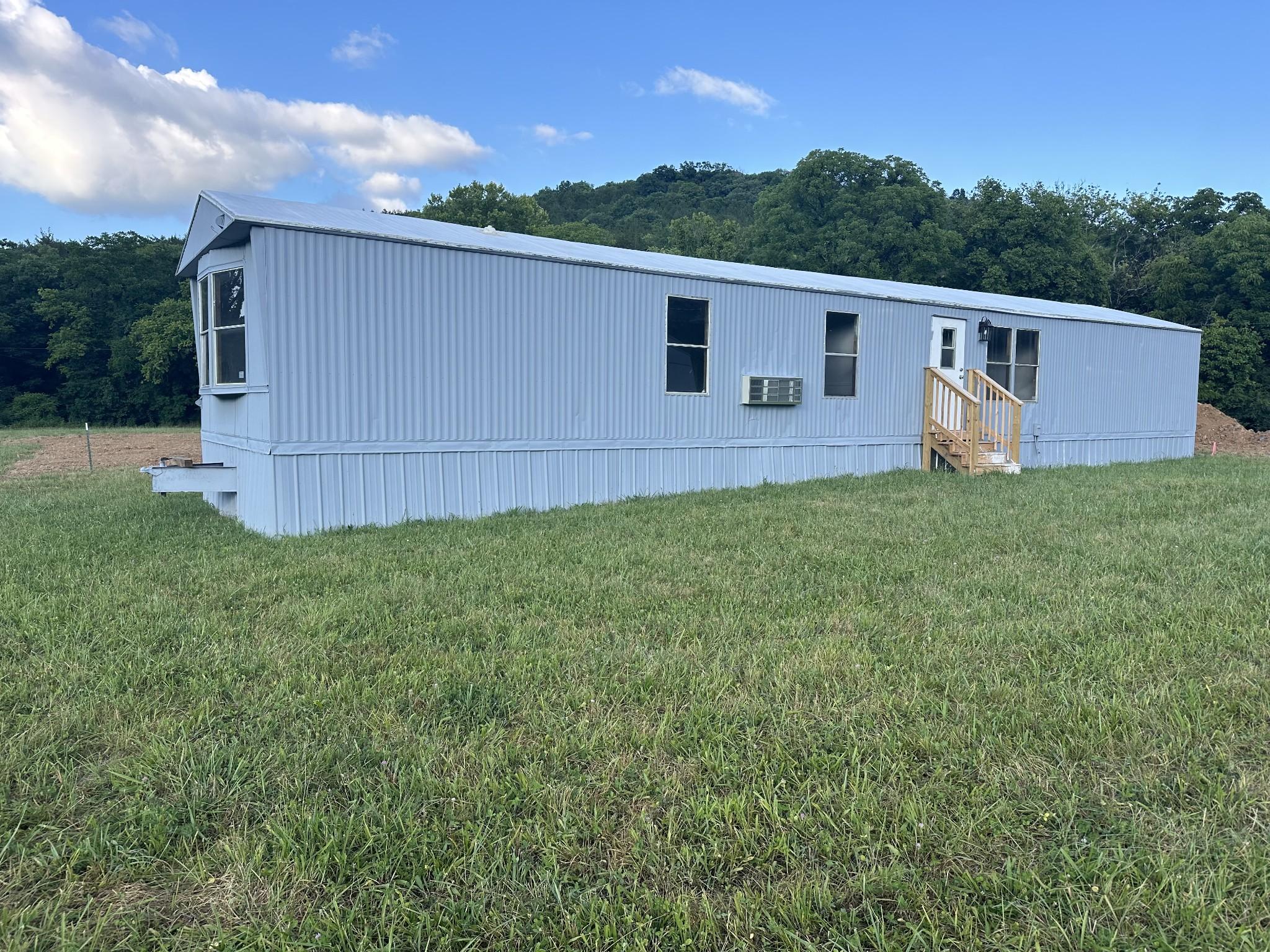 Young Rd, Buffalo Valley, TN 38548