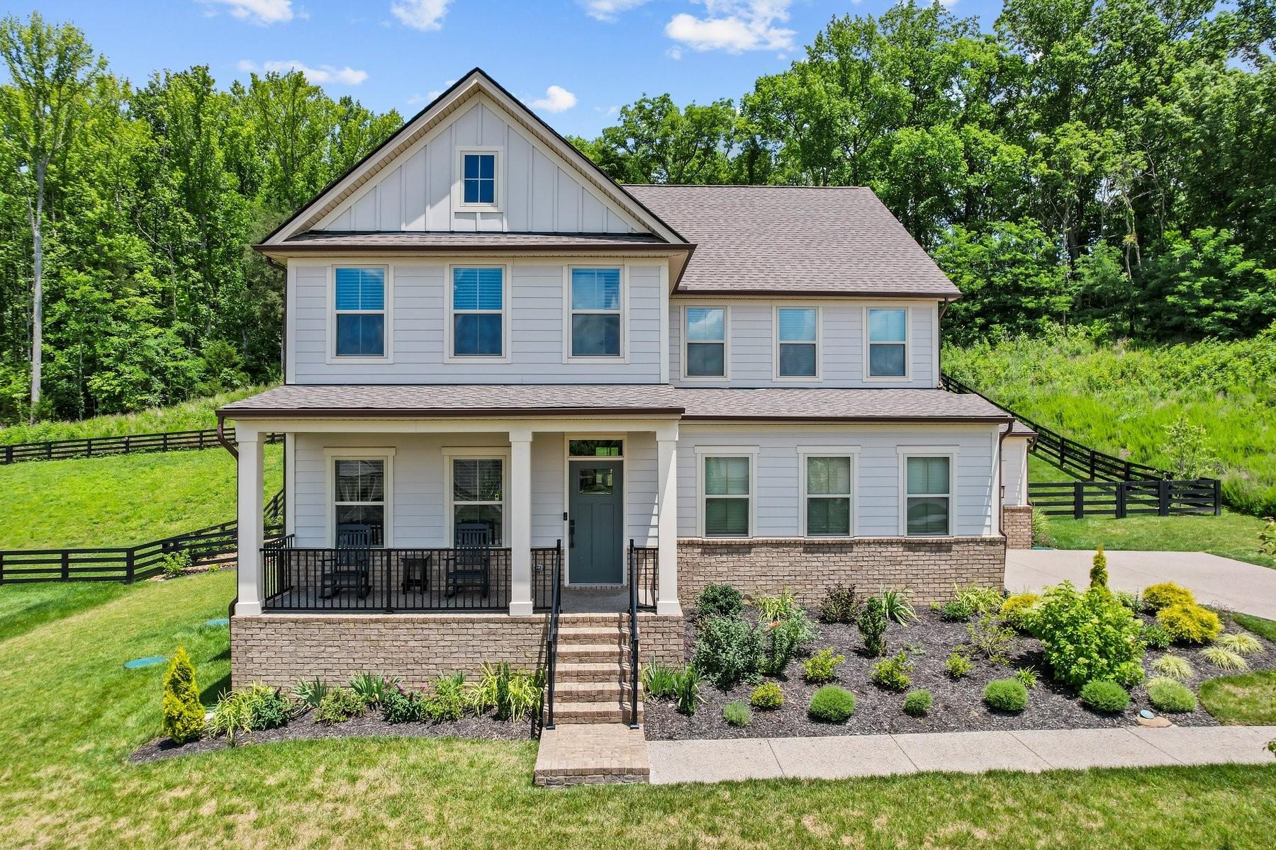 Woodberry Blvd, Chagrin Falls, OH 44023