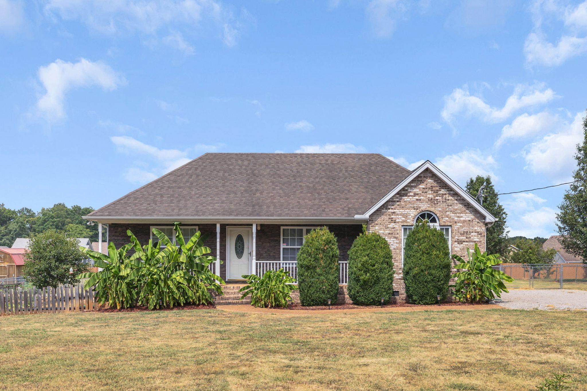Thick Rd, Chapel Hill, TN 37034