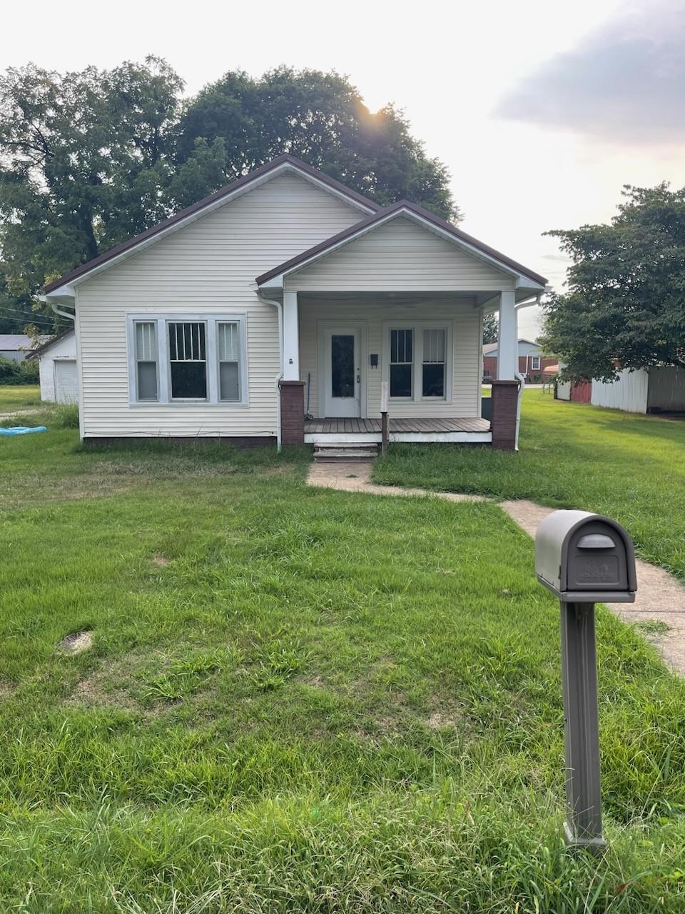 Pine St N, Bruceton, TN 38317