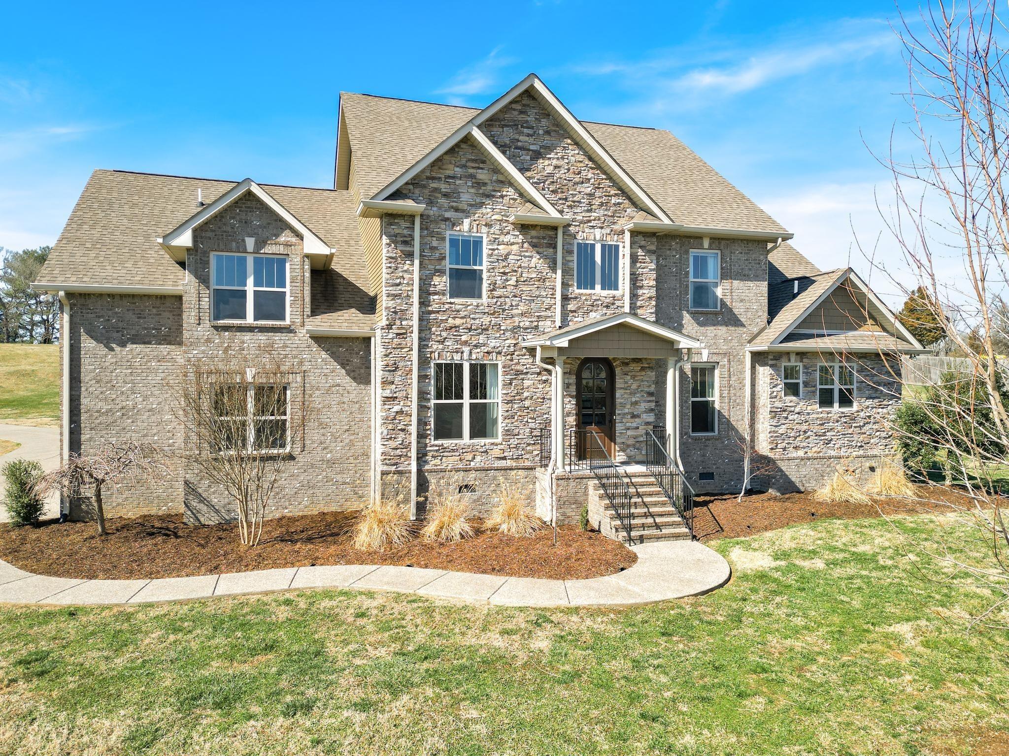 Old Barn Rd, Plymouth, MA 02360