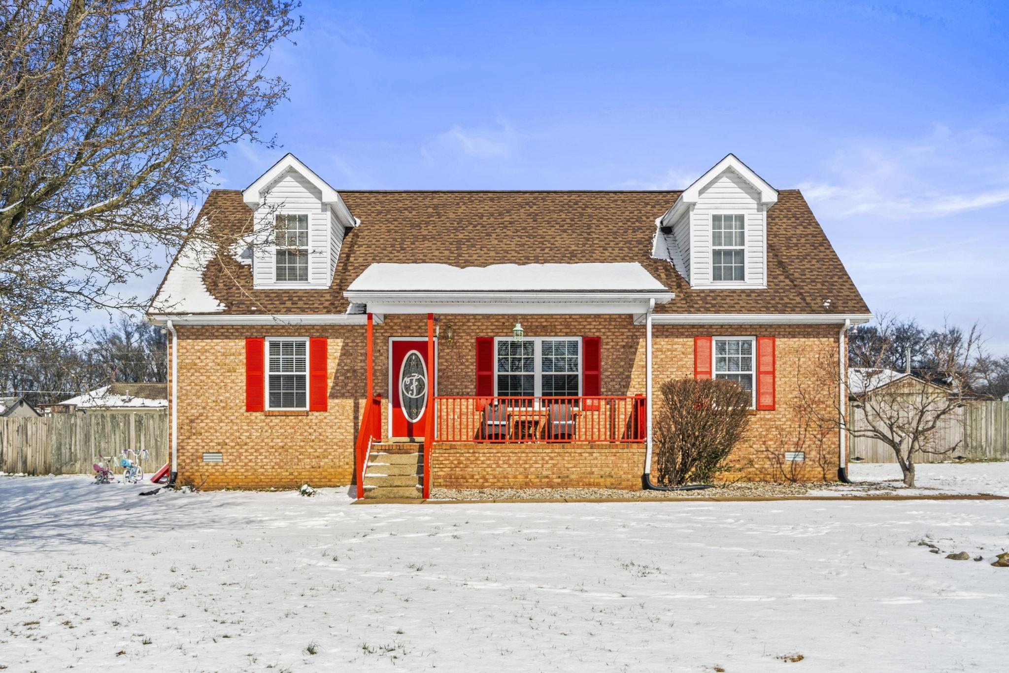 Cora St, Portland, TN 37148