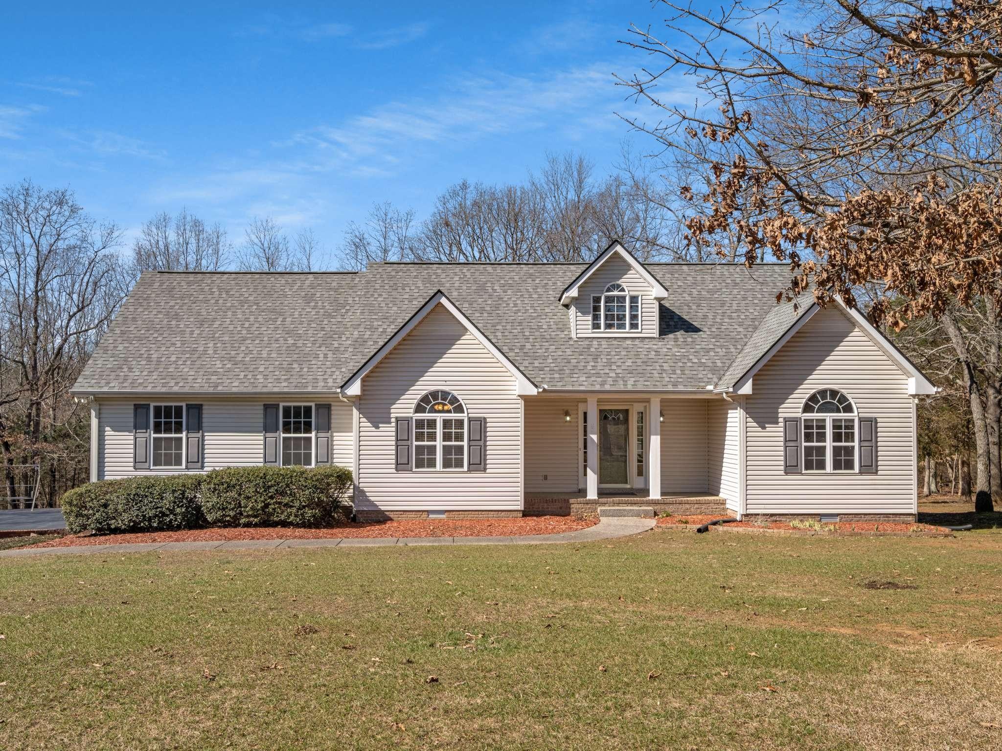 Aubrey Ln, Burns, TN 37029