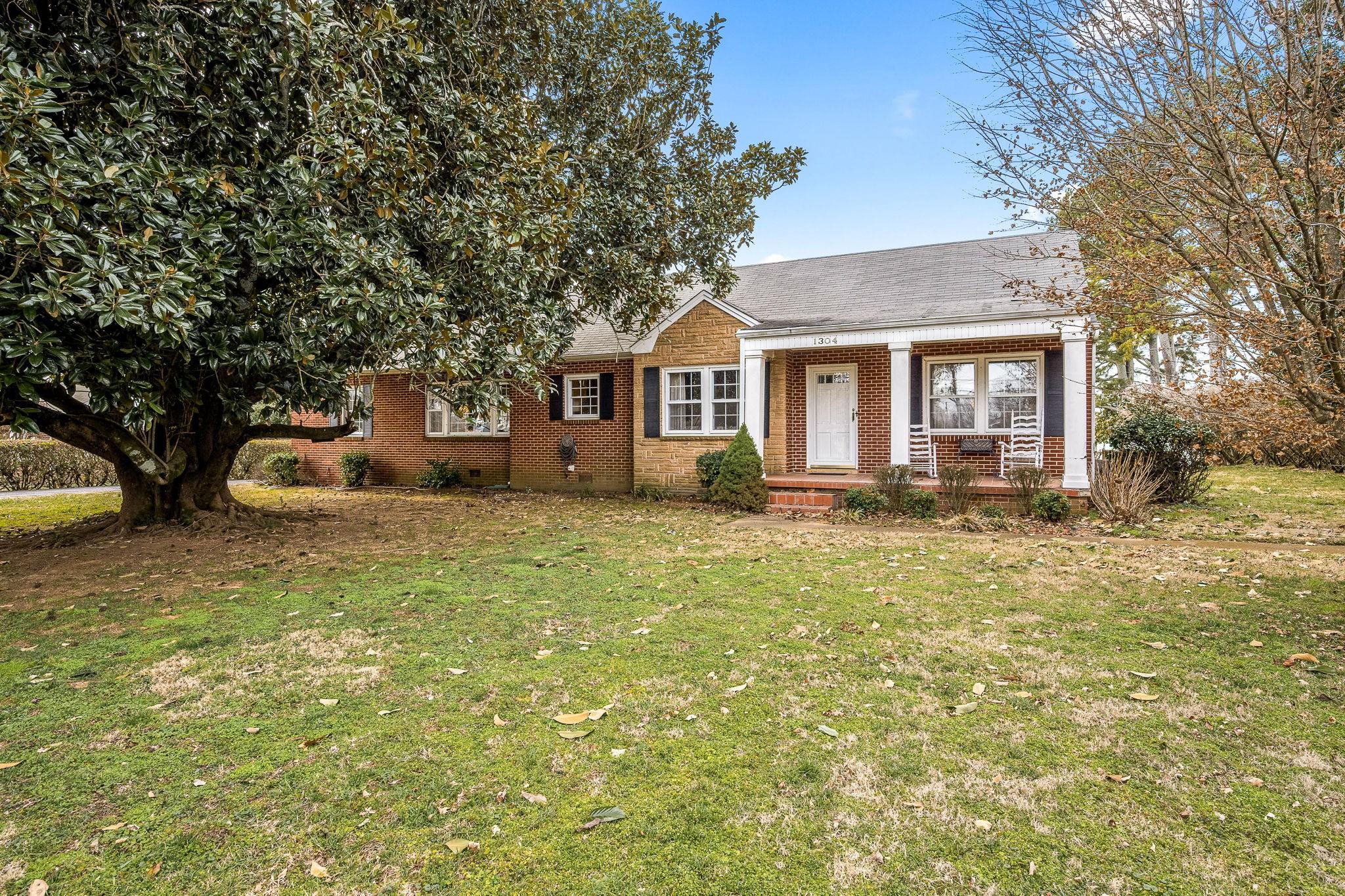S Cannon Blvd, Shelbyville, TN 37160