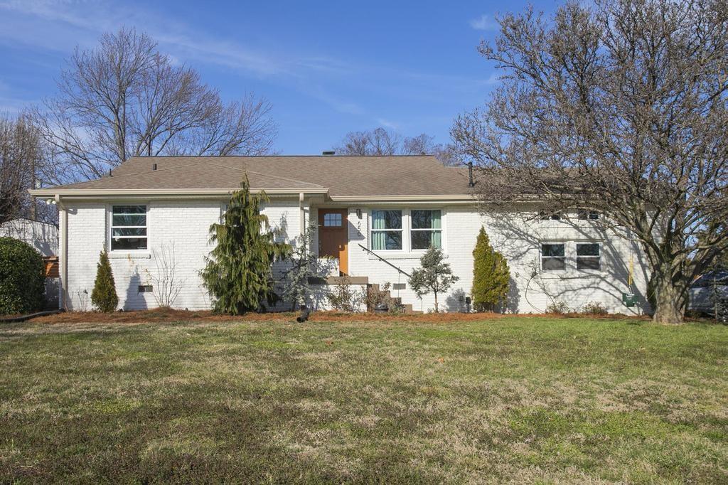 Oakley Dr, Nashville, TN 37220