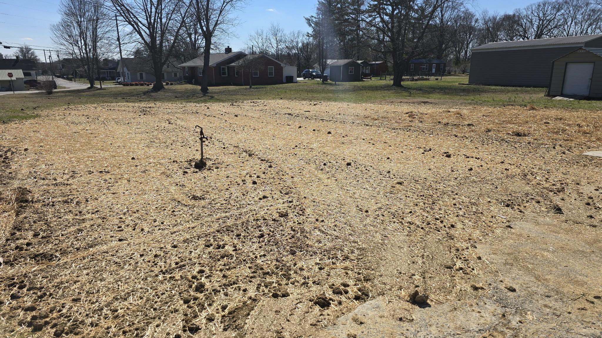 N Mountain St, Smithville, TN 37166