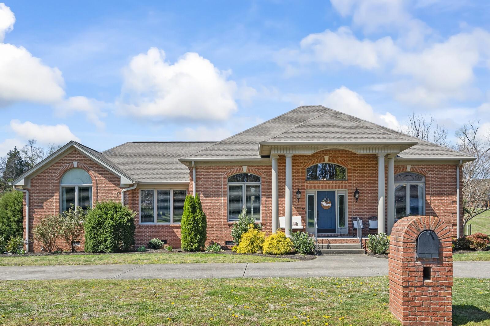 Lexington Dr, Lebanon, TN 37087