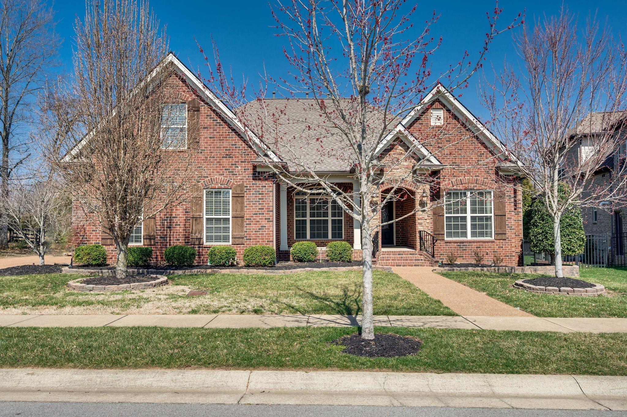 Queen Annes Ct, Nolensville, TN 37135