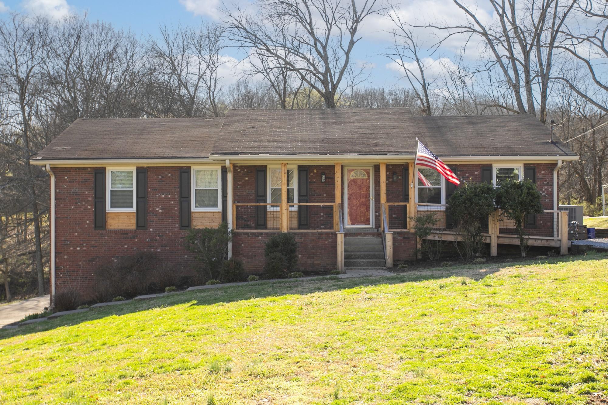 Mathes Ct, Goodlettsville, TN 37072