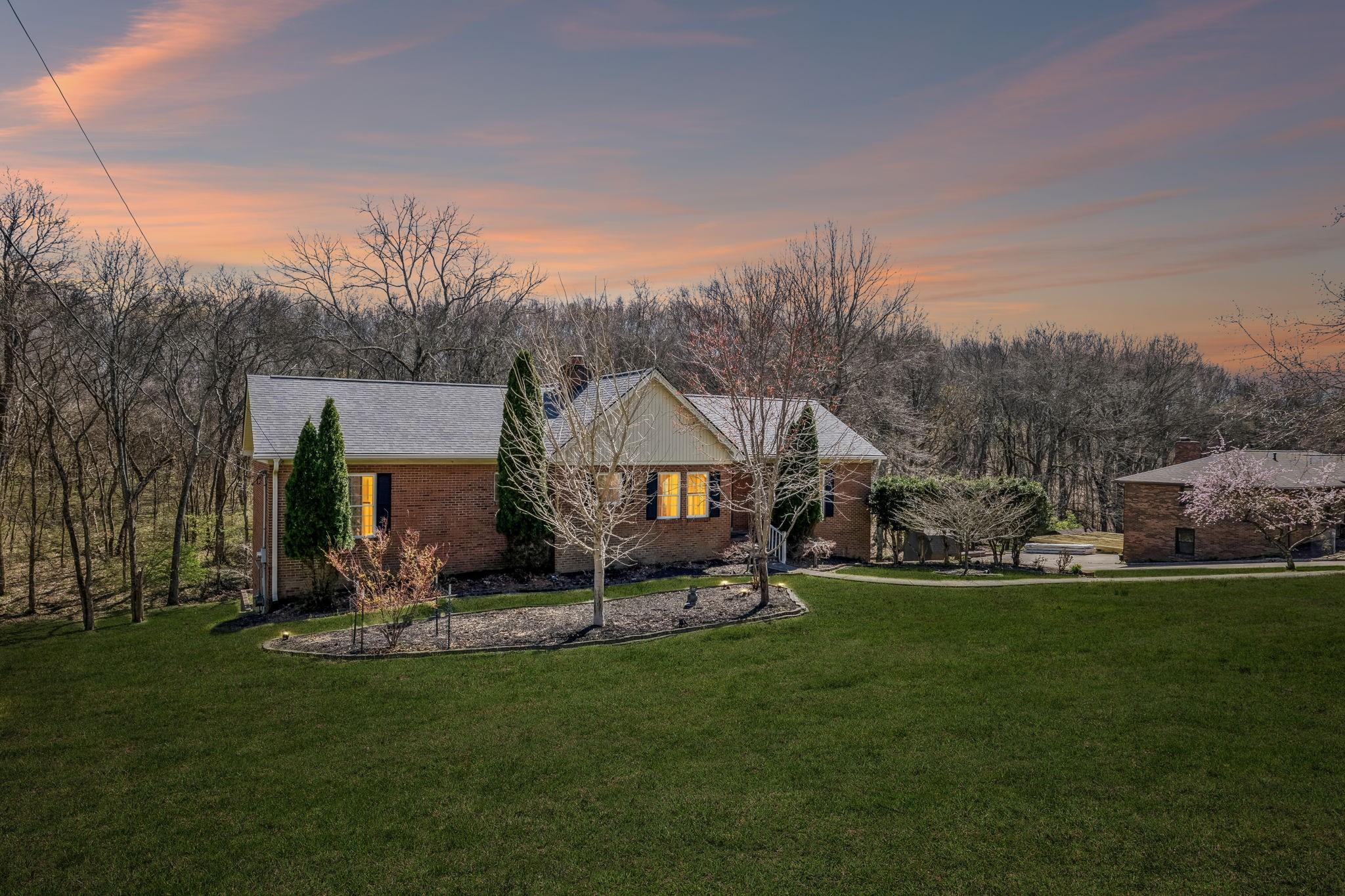 Emily Dr, Goodlettsville, TN 37072