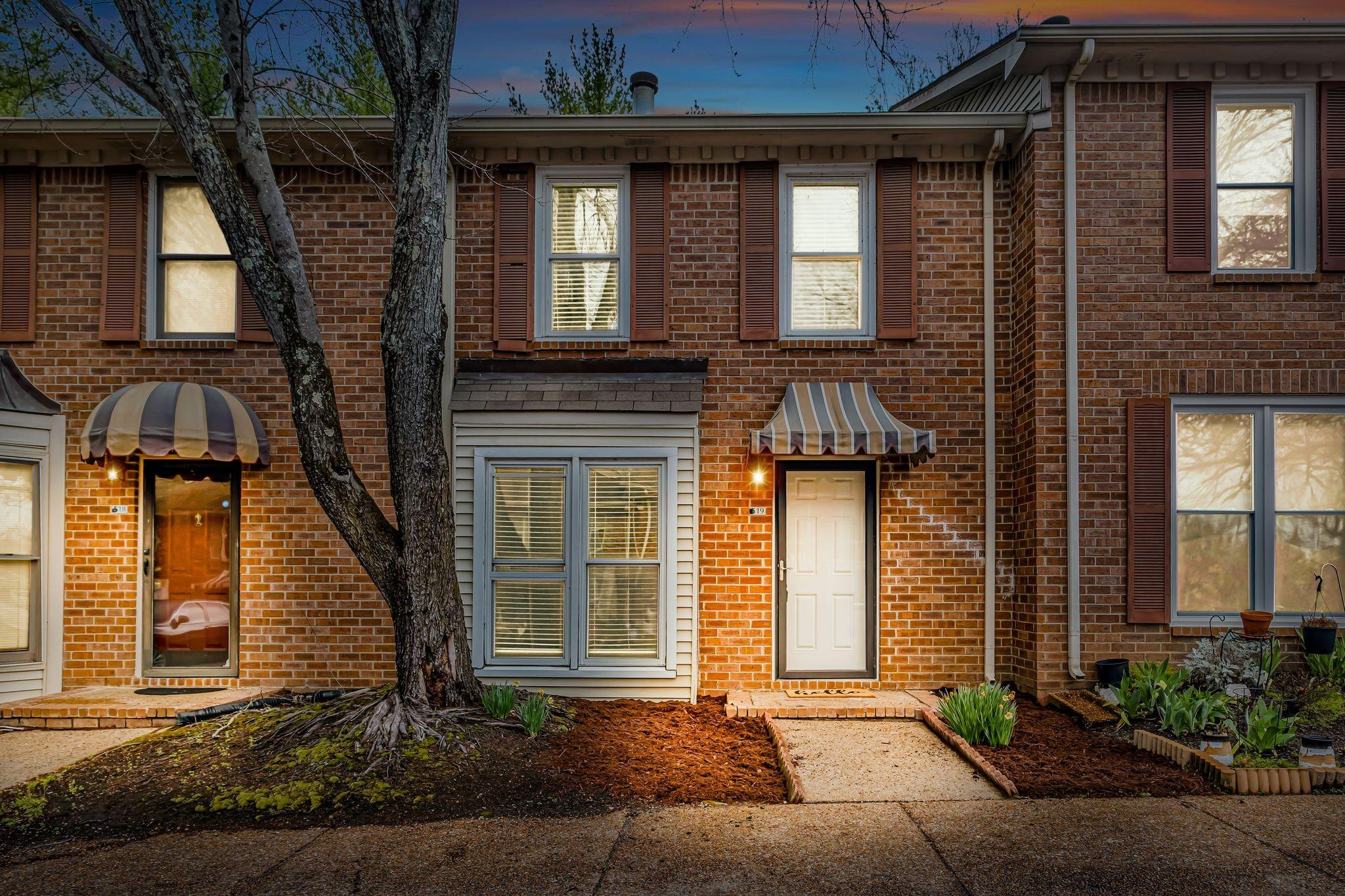 Williamsburg Dr, Nashville, TN 37214