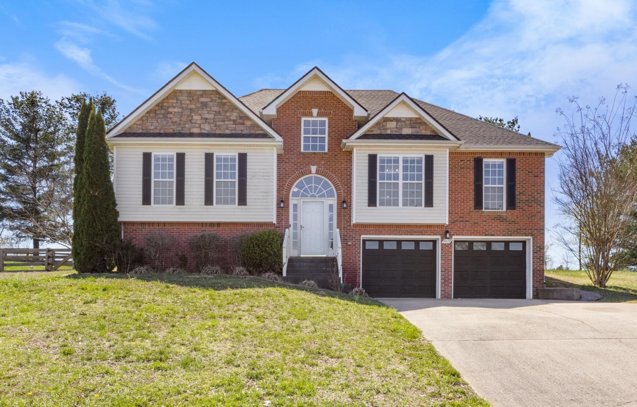 Monticello Trce, Adams, TN 37010