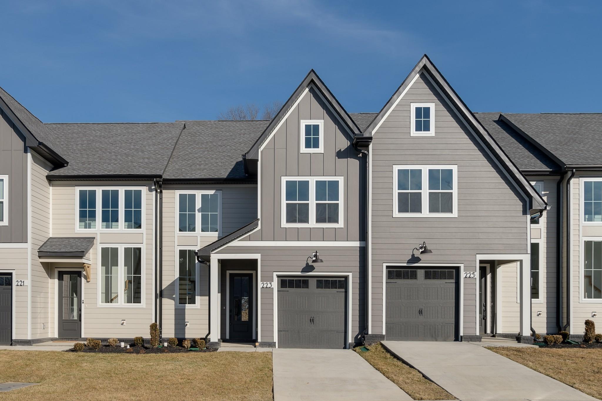 Panther Dr, Murfreesboro, TN 37127