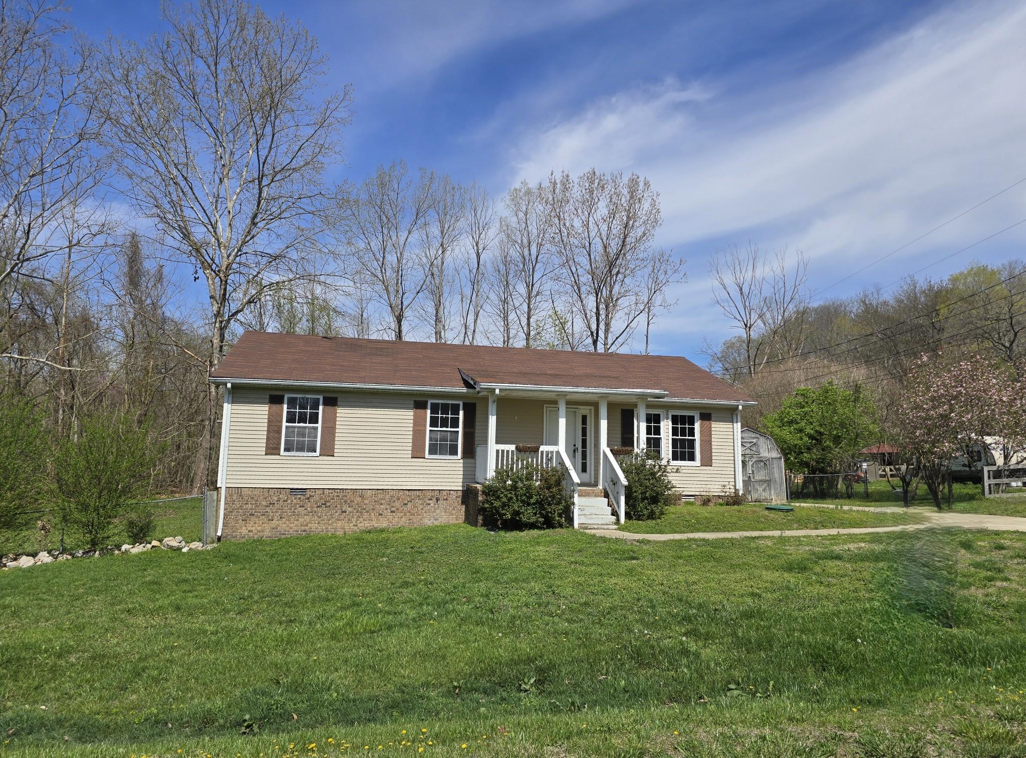 Antler Dr, Woodlawn, TN 37191