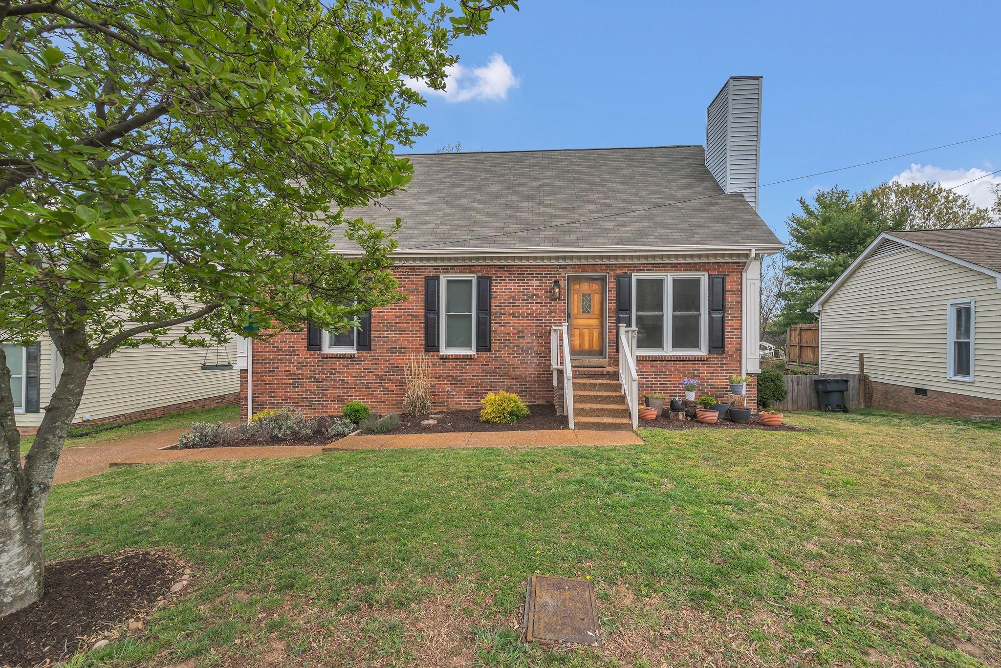 English Village Dr, Nashville, TN 37211