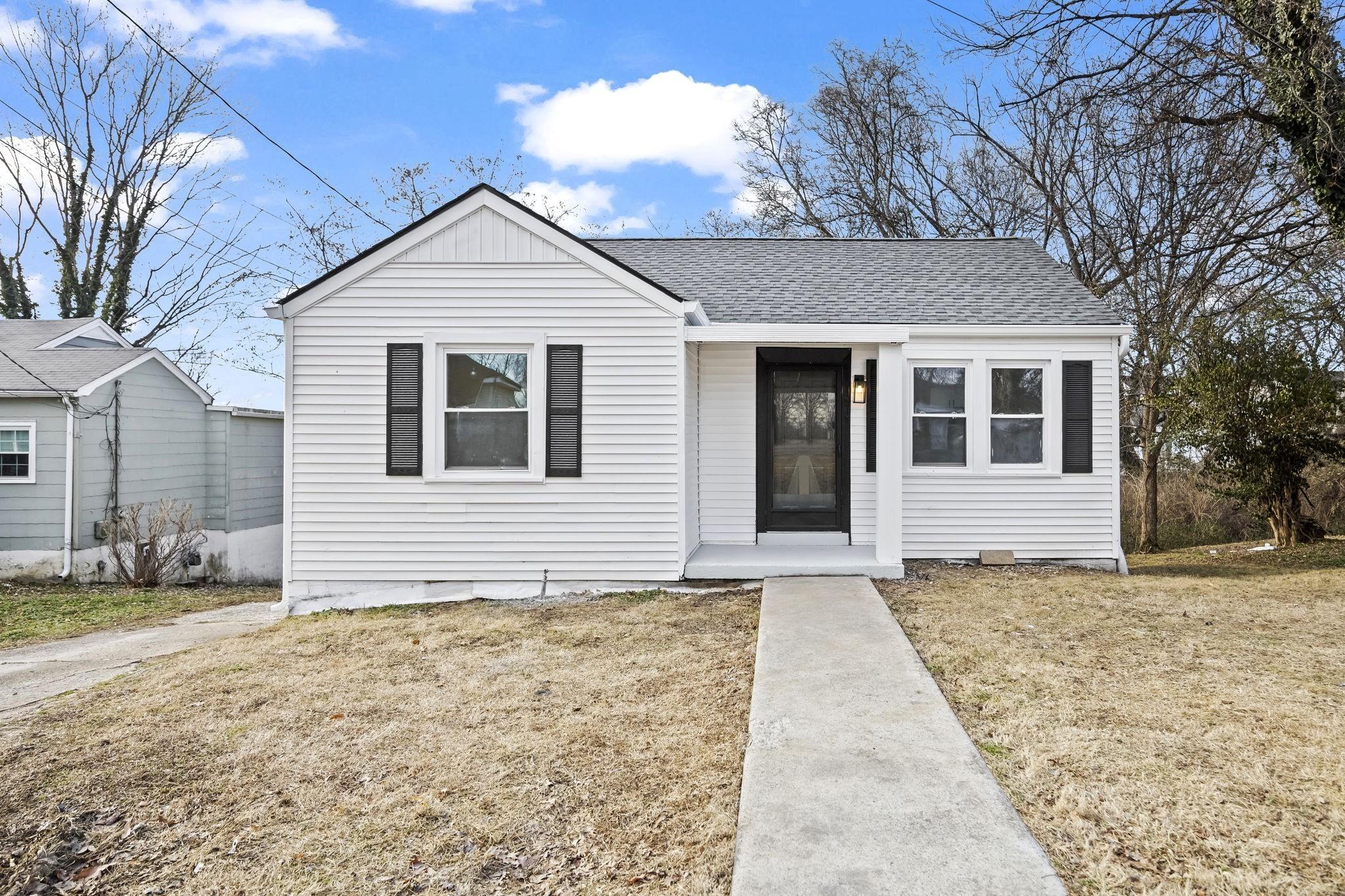 Hickman St, Columbia, TN 38401