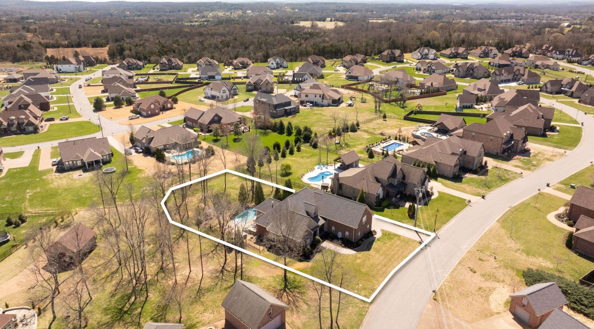 Harrisburg Ln, Mount Juliet, TN 37122