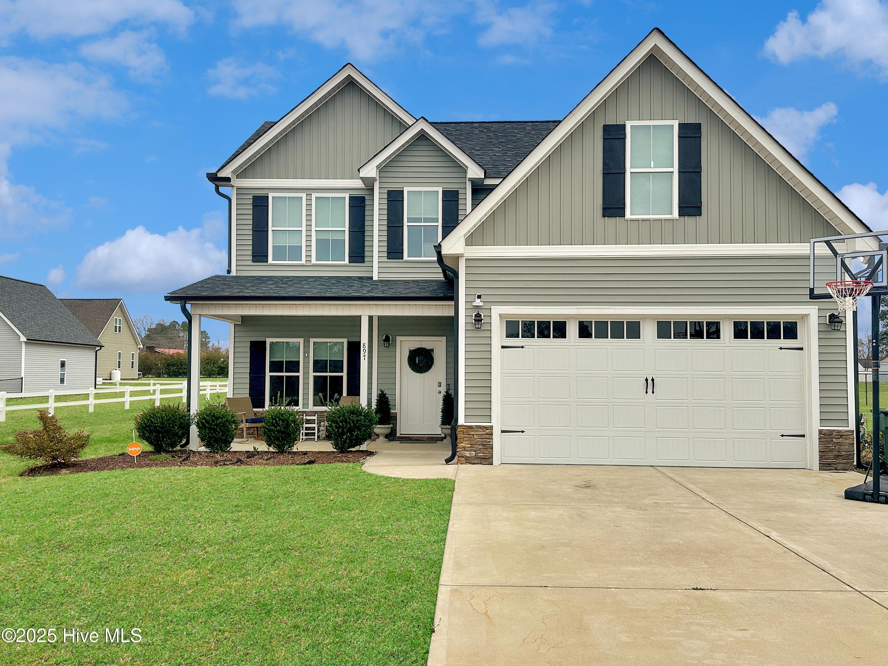 W Main St, Benson, NC 27504