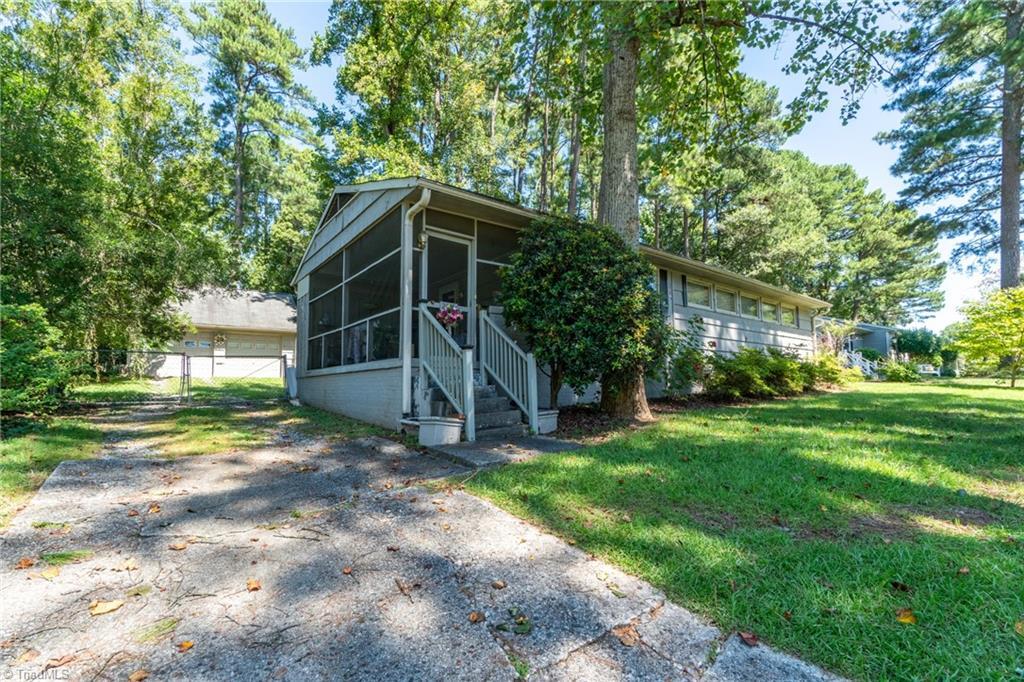 Netherwood Dr, Greensboro, NC 27408