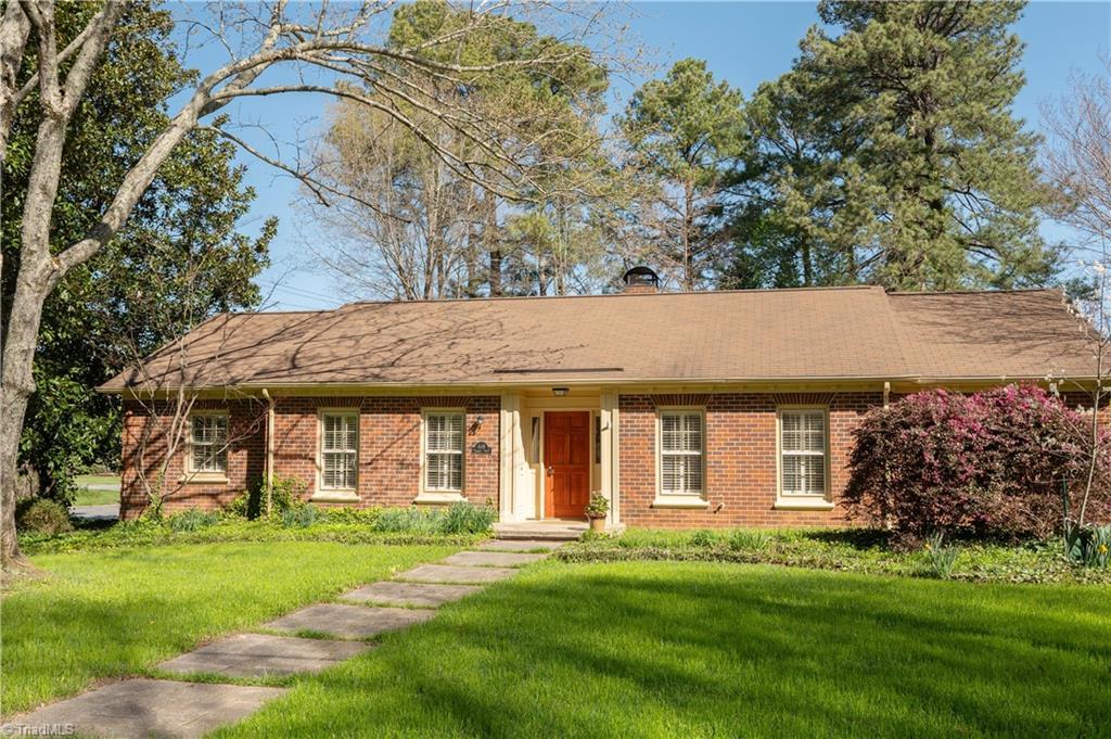 Kimberly Dr, Greensboro, NC 27408