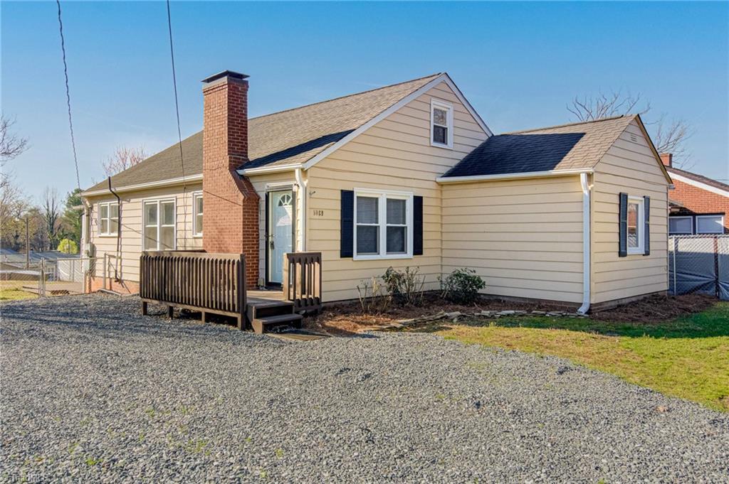 Baux Mountain Rd, Winston Salem, NC 27105