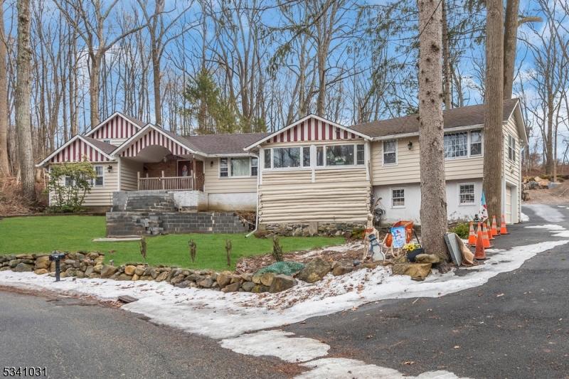Springbrook Trl, Sparta, NJ 07871