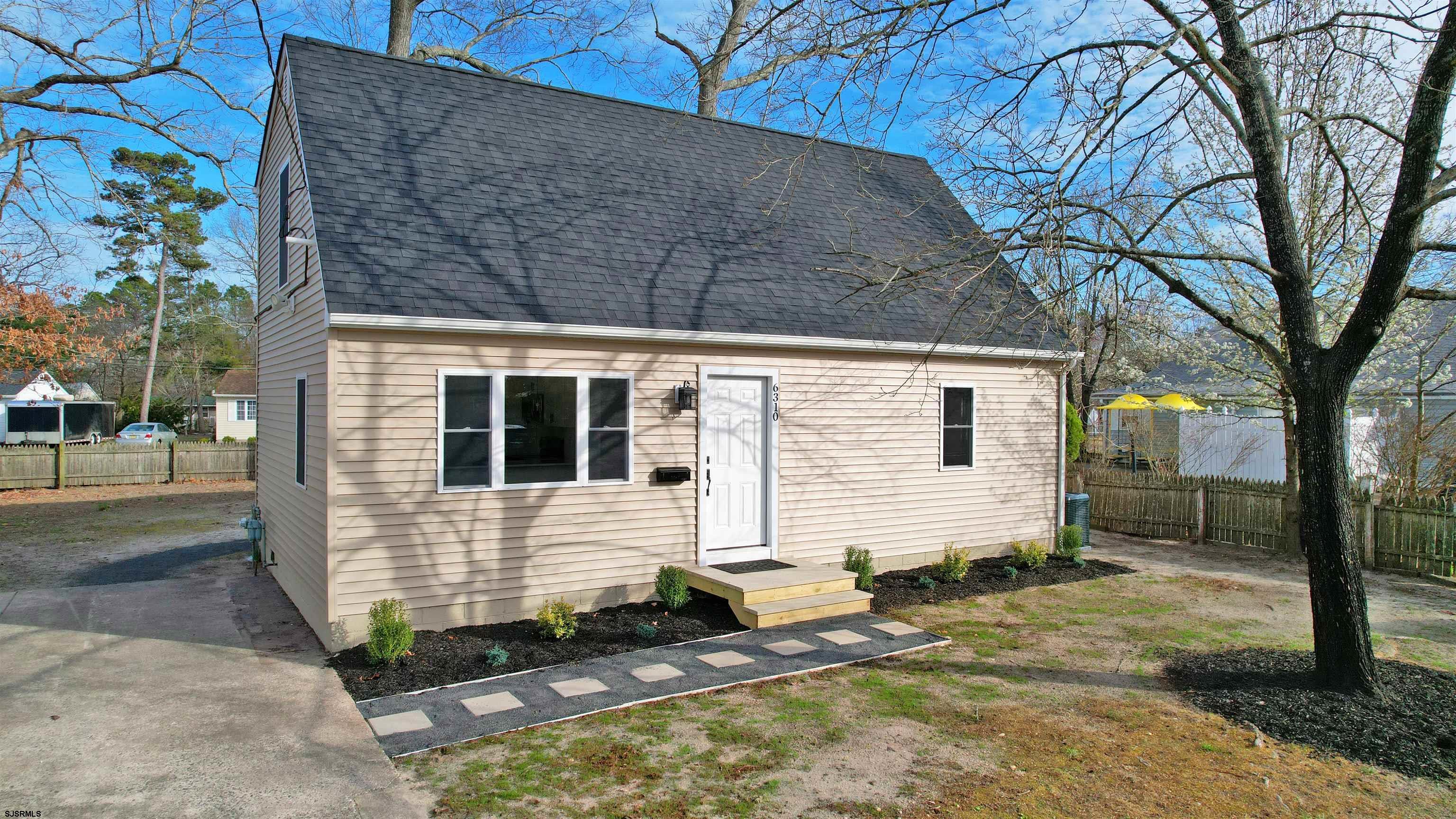 Roberts Ave, Mays Landing, NJ 08330