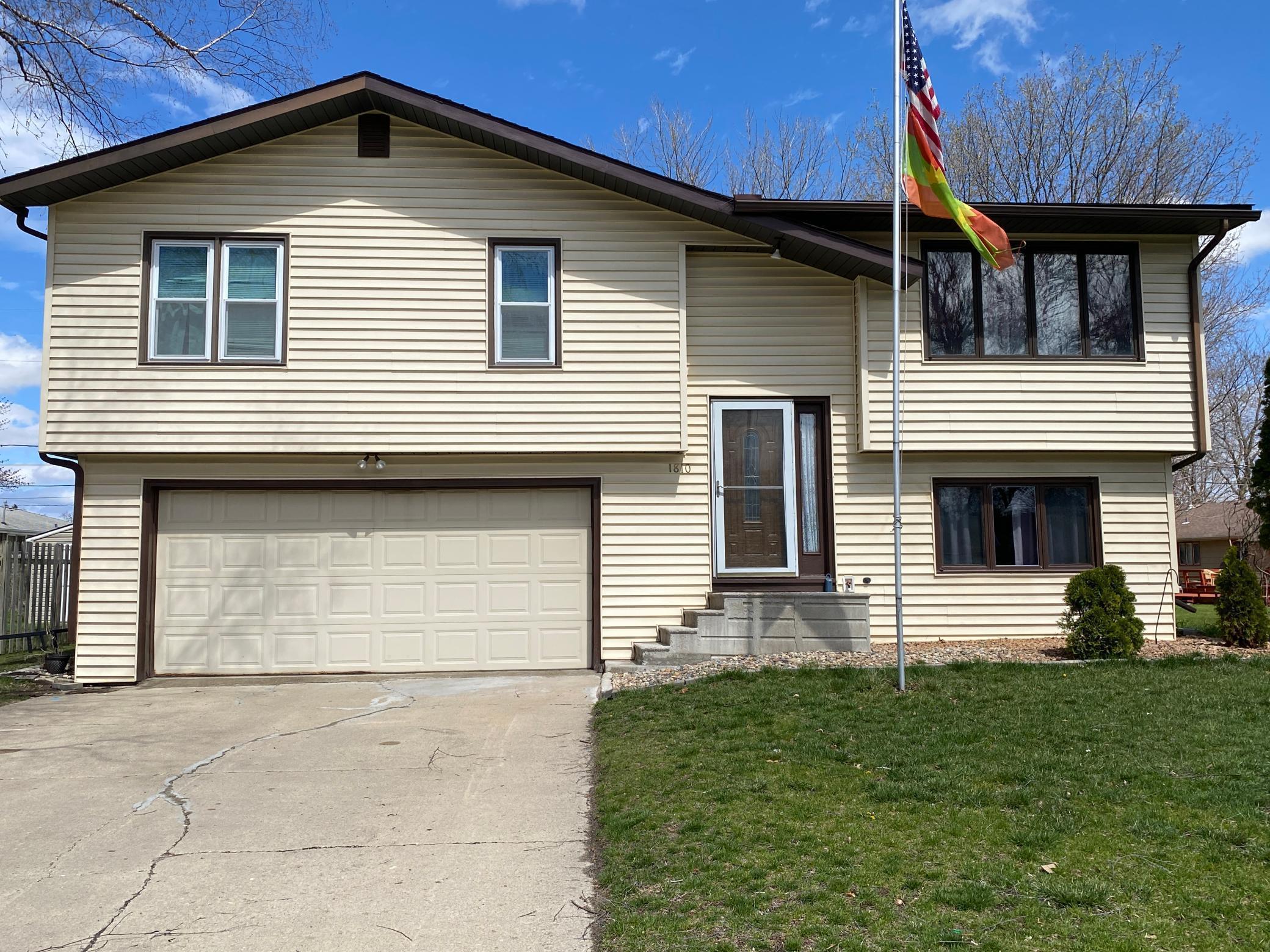 Brookside Cir, Albert Lea, MN 56007