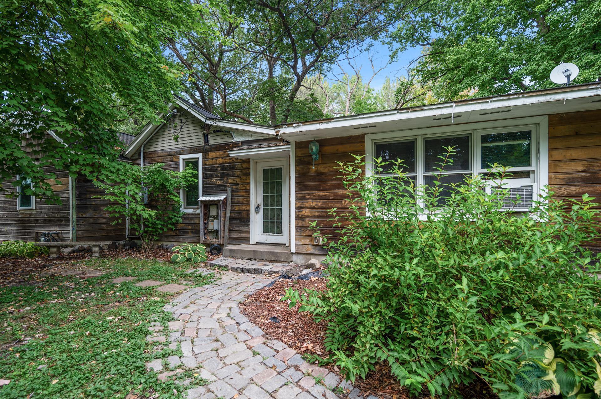 Oakview Ln N, Minneapolis, MN 55441