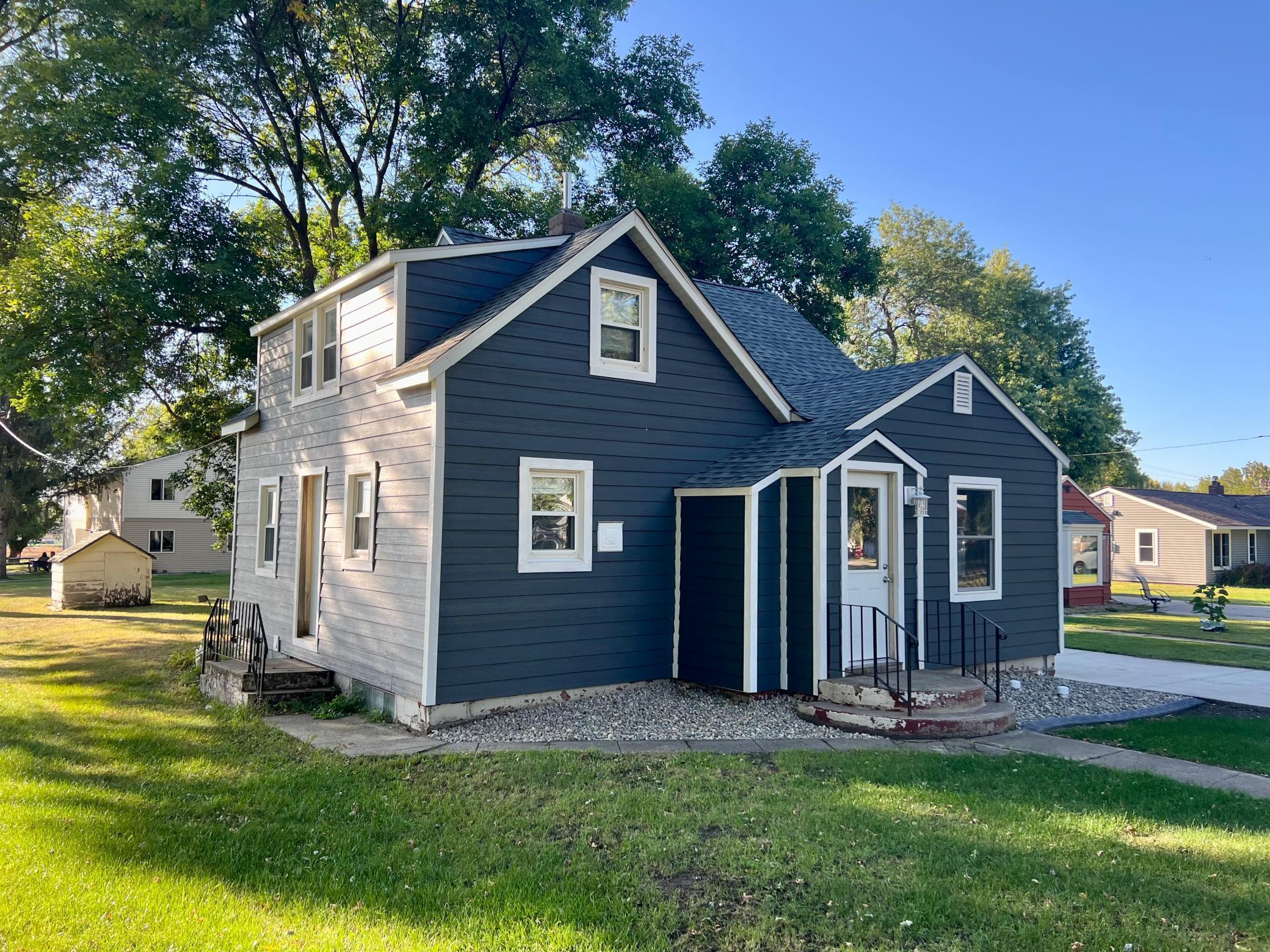 Division St N, Clara City, MN 56222
