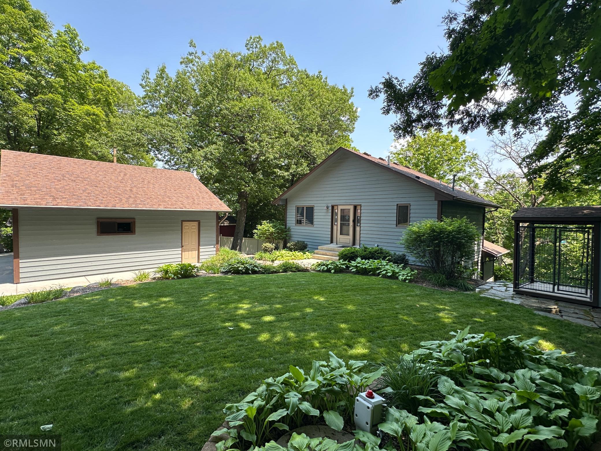 Bishop Ave Nw, Maple Lake, MN 55358
