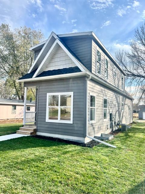 E Elm St, Redwood Falls, MN 56283